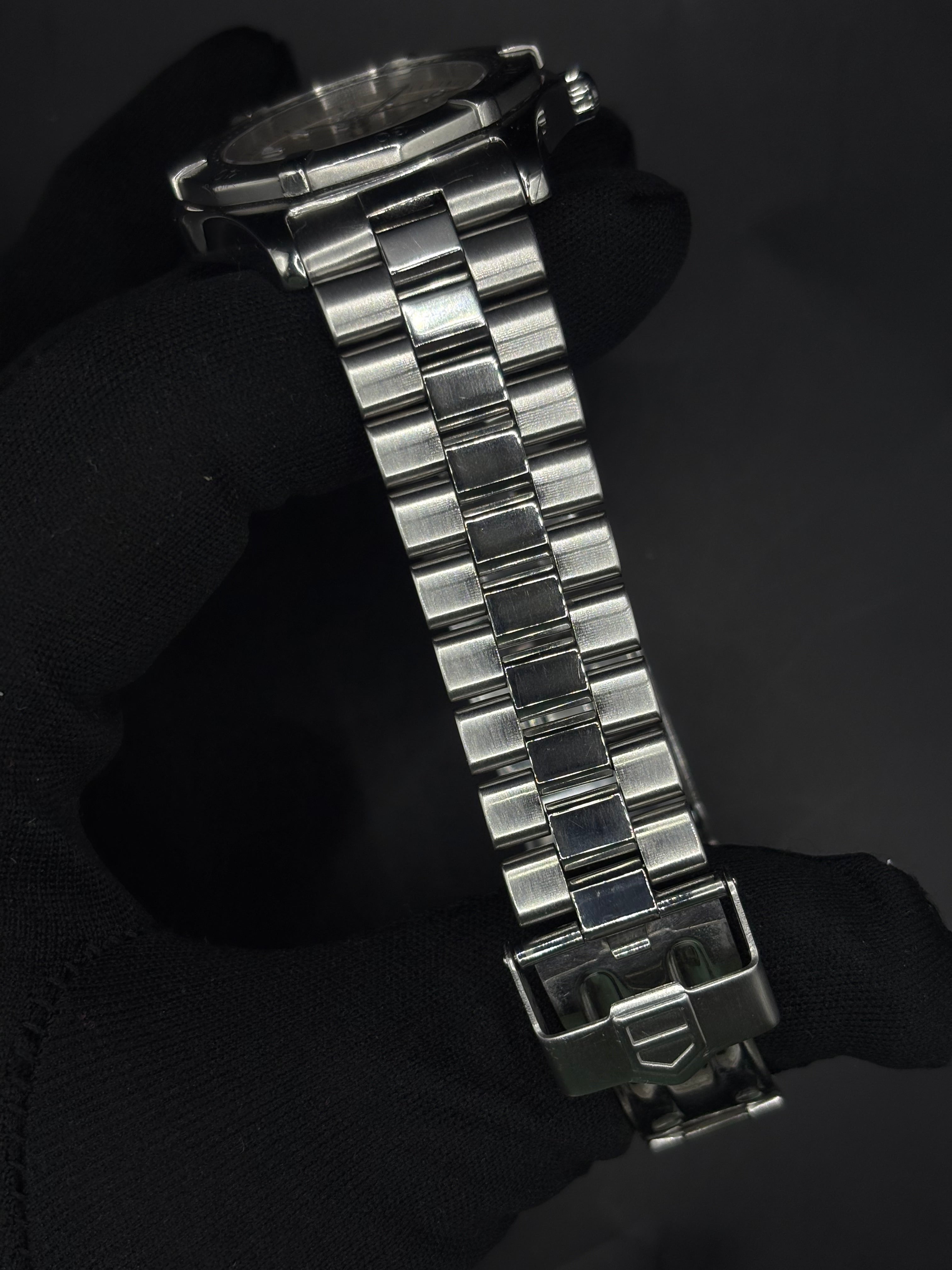 Tag Heuer 2000 series